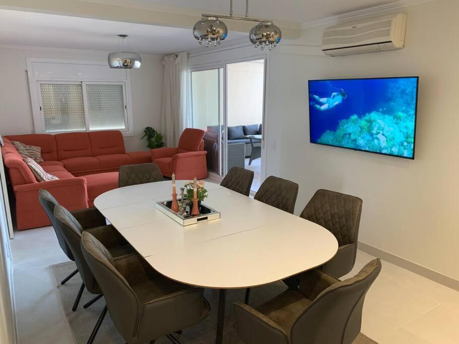 Cunit, Front Line With Sea View Apartment Exterior photo