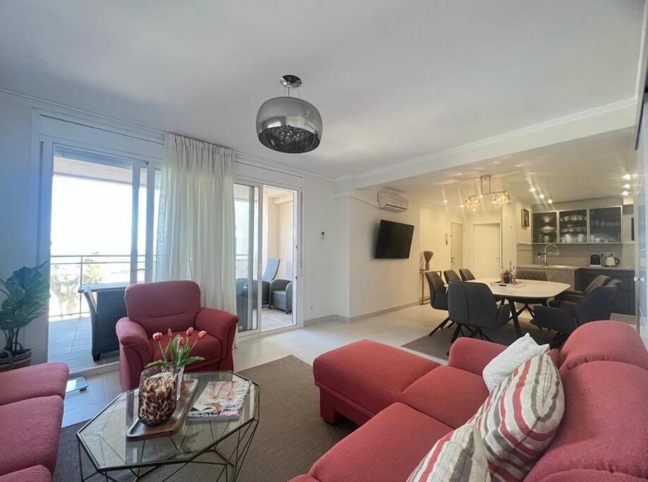 Cunit, Front Line With Sea View Apartment Exterior photo